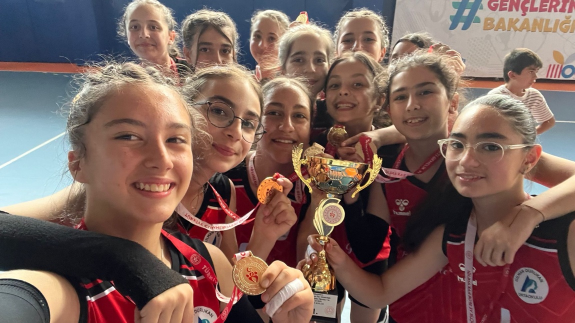 Ve Sporda da BİZ GELECEĞİZ !